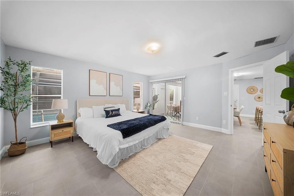 4688 Pembrooke Ln, Bonita Springs, FL 34134 Photo
