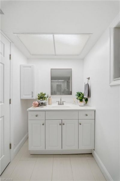 4688 Pembrooke Ln, Bonita Springs, FL 34134 Photo