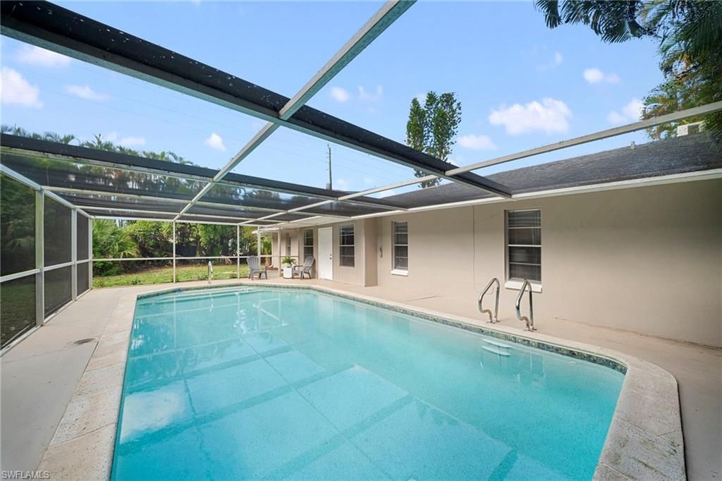 4688 Pembrooke Ln, Bonita Springs, FL 34134 Photo