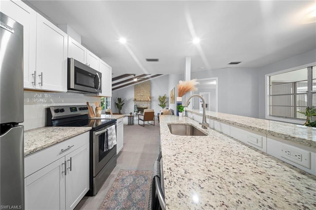 4688 Pembrooke Ln, Bonita Springs, FL 34134 Photo