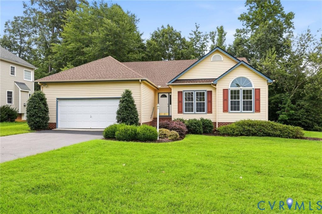 11811 Hardwood Drive, Midlothian, VA 23114 Main Photo