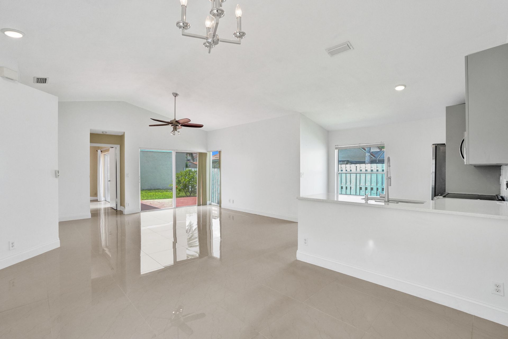 17866 SW 10th Lane, Pembroke Pines, FL 33029 Photo