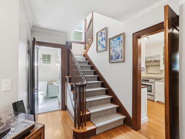 2040 Wickford Road , Upper Arlington, OH 43221