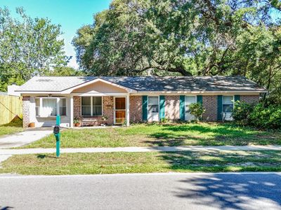616 Center Street, Mount Pleasant, SC 29464