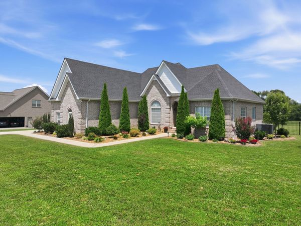 72 Lancaster St , Hillsboro, TN 37342
