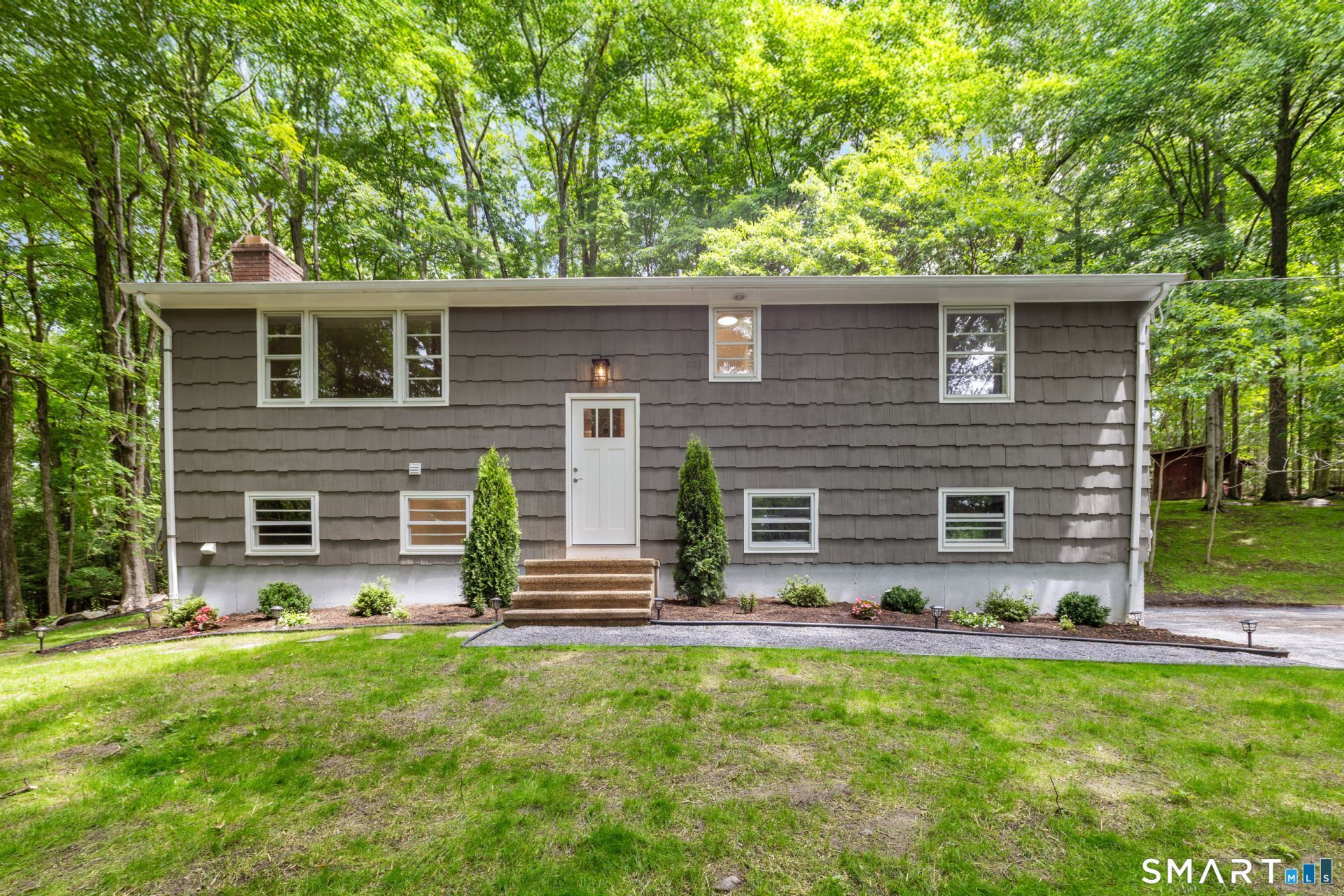 9 New Light, Danbury, CT 06810 Main Photo