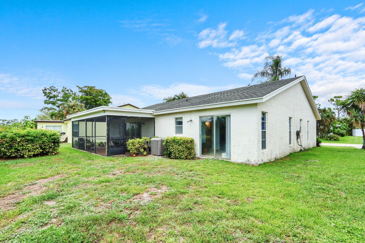 7156 Pine Bluff Drive, Lake Worth, FL 33467 Photo