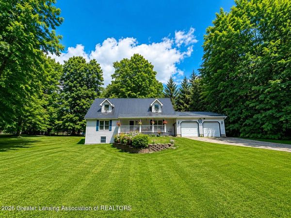 10435 Oakridge Drive, Perrinton, MI 48871