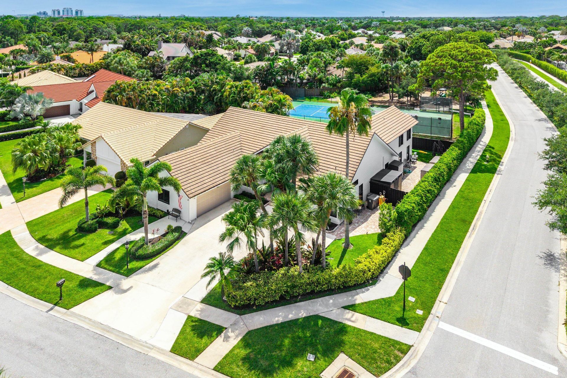 2707 Biarritz Drive, Palm Beach Gardens, FL 33410 Photo