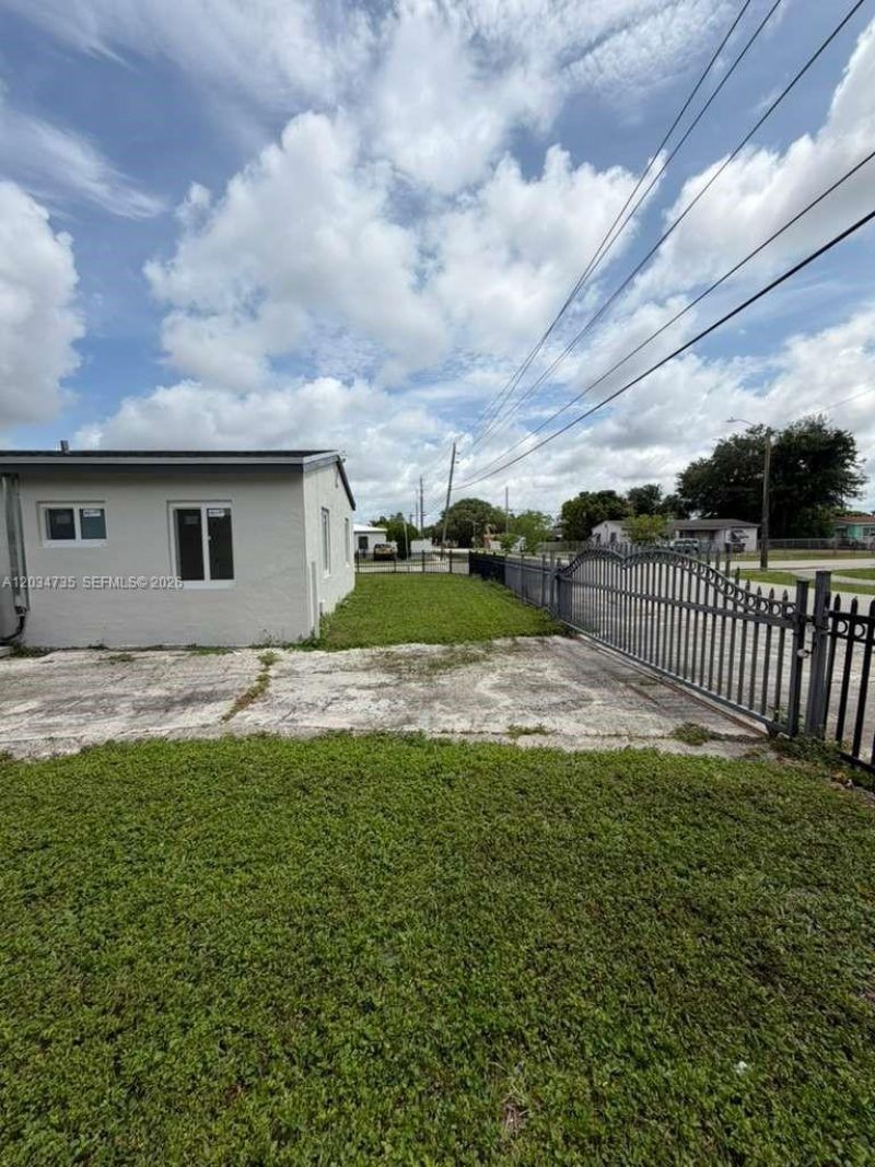 2800 NW 164th St , Miami Gardens, FL 33054 Photo