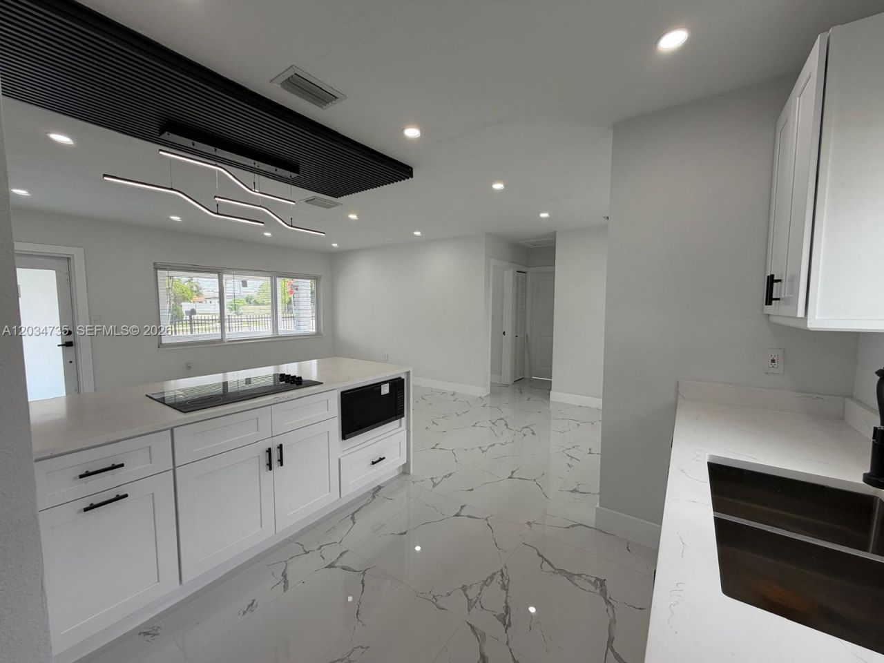 2800 NW 164th St , Miami Gardens, FL 33054 Photo