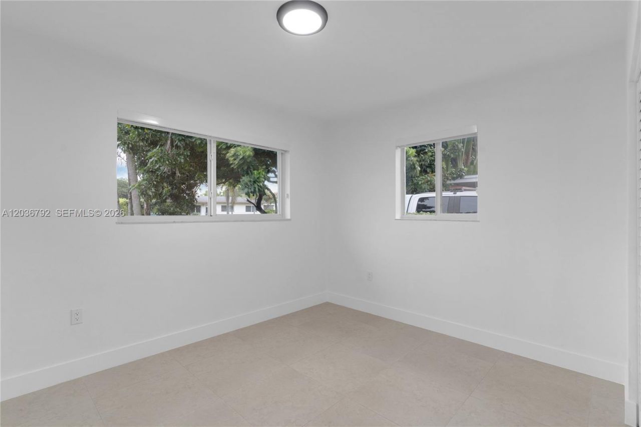 8660 SW 125th Ter, Miami, FL 33156 Photo
