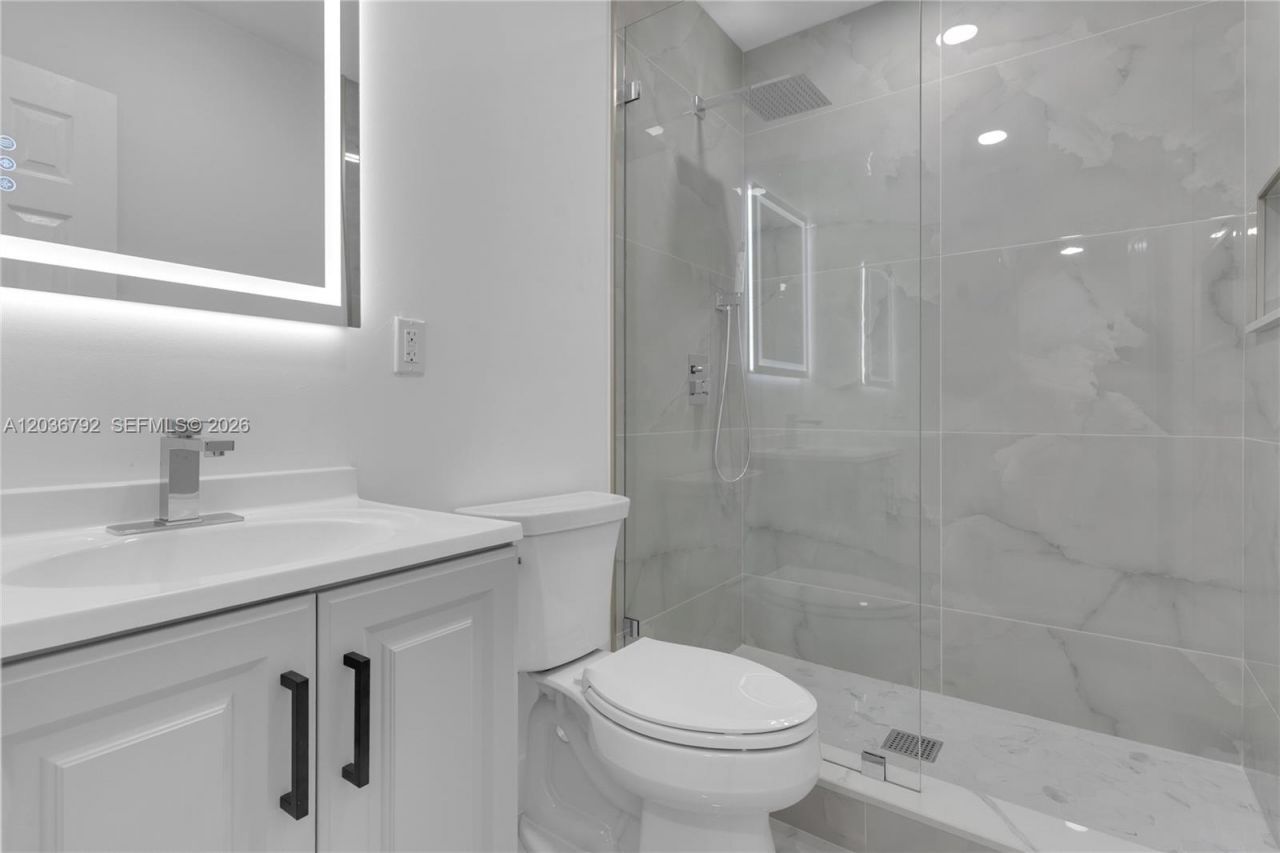 8660 SW 125th Ter, Miami, FL 33156 Photo