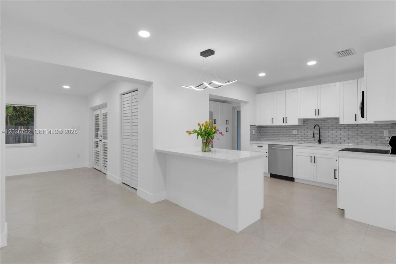 8660 SW 125th Ter, Miami, FL 33156 Photo