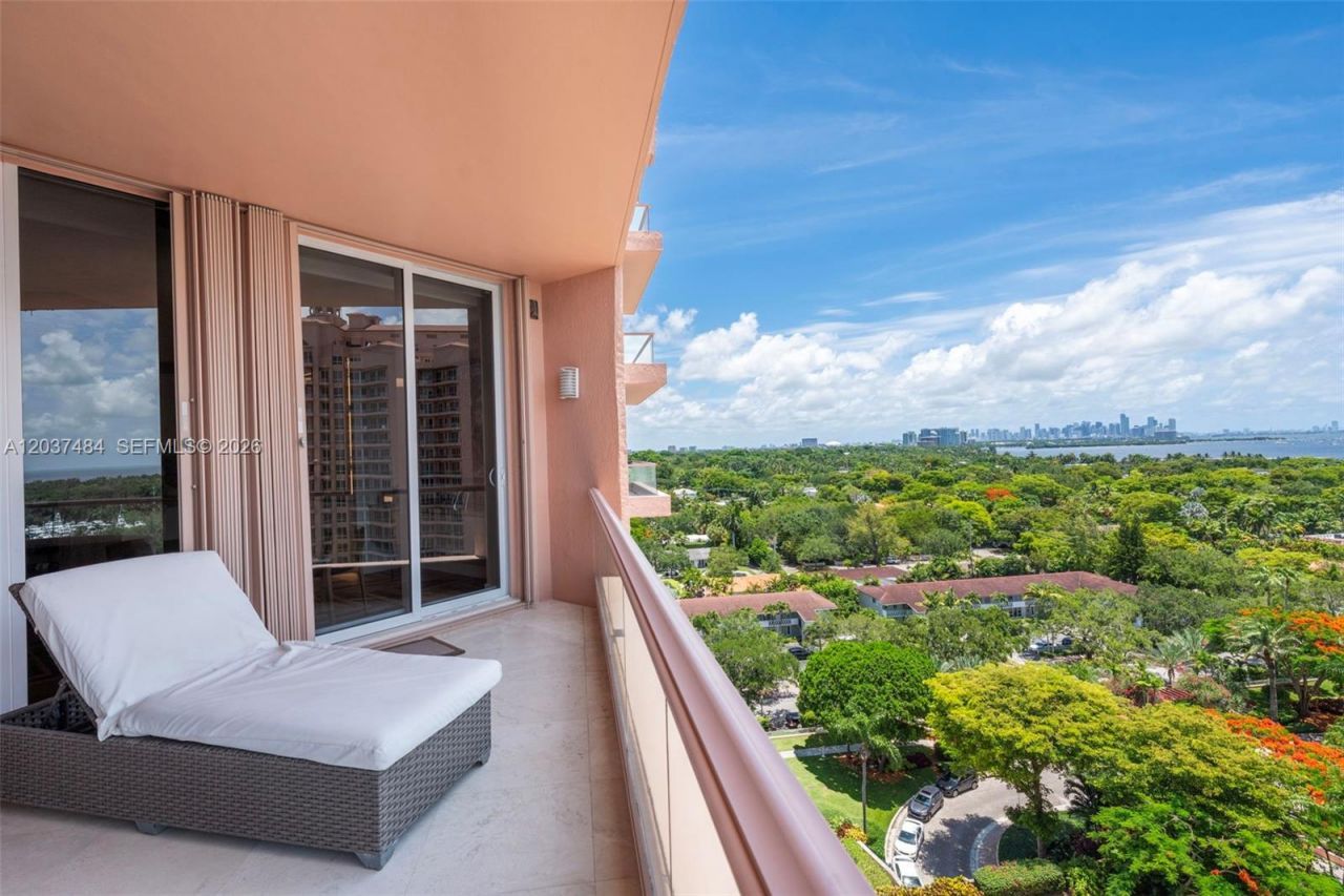 60 Edgewater Dr , Unit 11F, Coral Gables, FL 33133 Photo