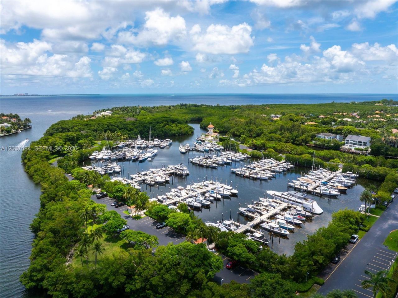 60 Edgewater Dr , Unit 11F, Coral Gables, FL 33133 Photo