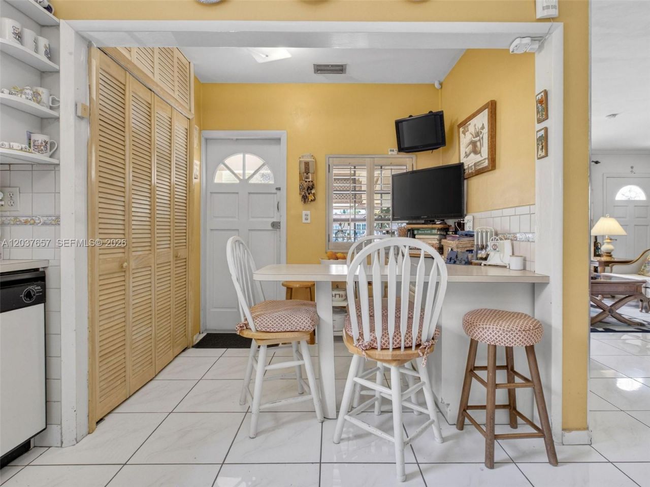 5430 W 4th Ln, Hialeah, FL 33012 Photo