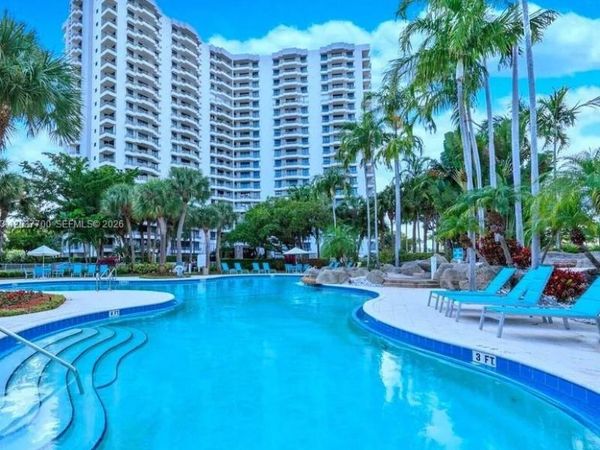 3300 NE 192nd St, Unit 503, Aventura, FL 33180