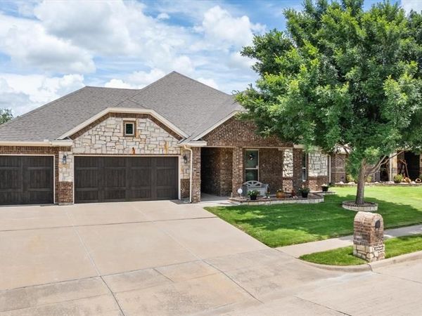340 Canadian Lane, Burleson, TX 76028