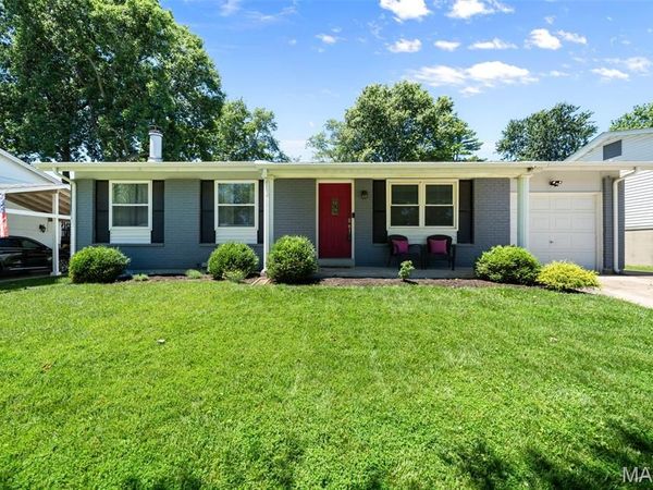 2431 Wesington Drive, Maryland Heights, MO 63043
