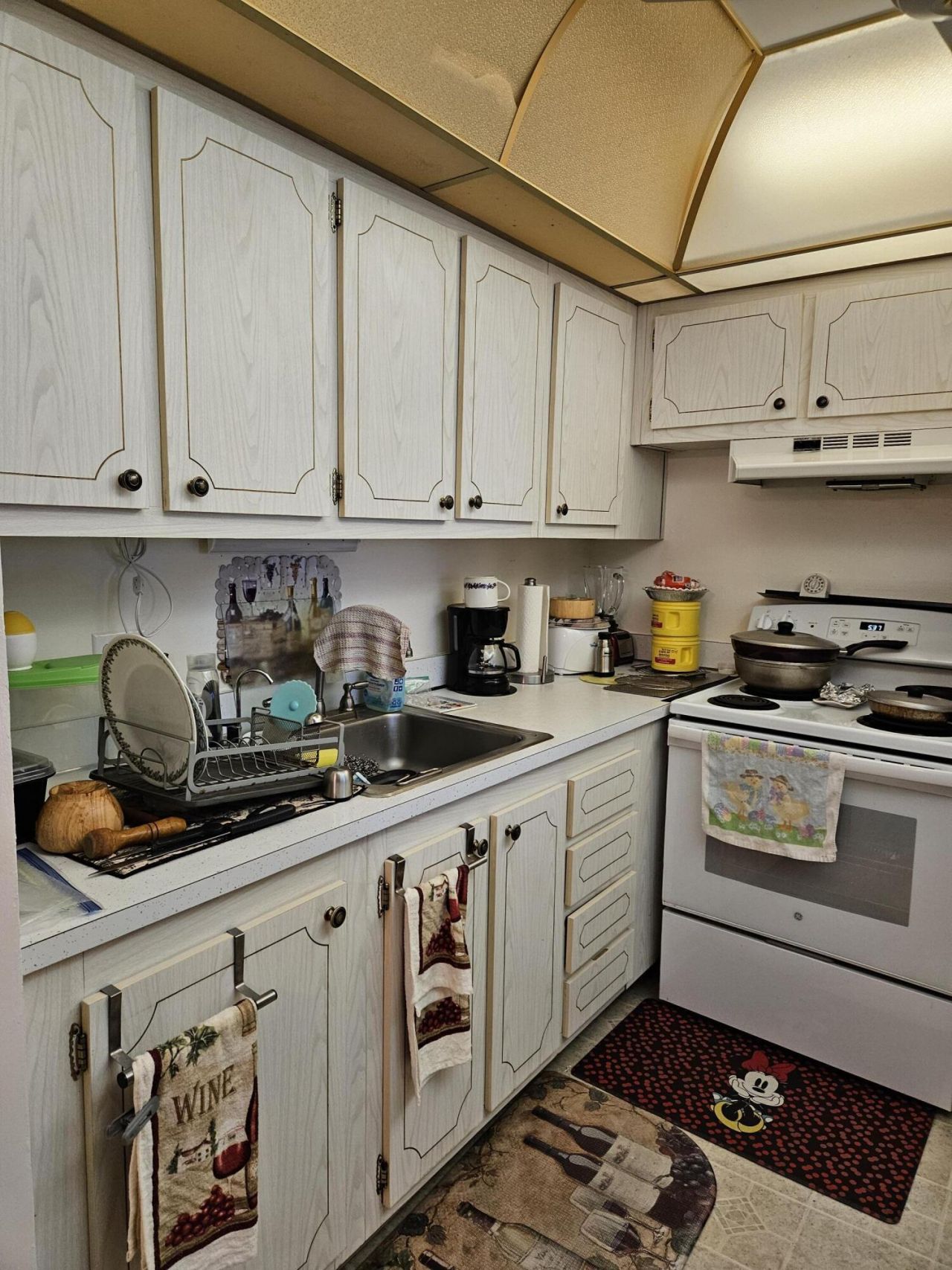 300 Village Green Circle S, Unit 302, Palm Springs, FL 33461 Photo