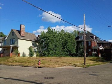 828 11th Street NW, Canton, OH 44703