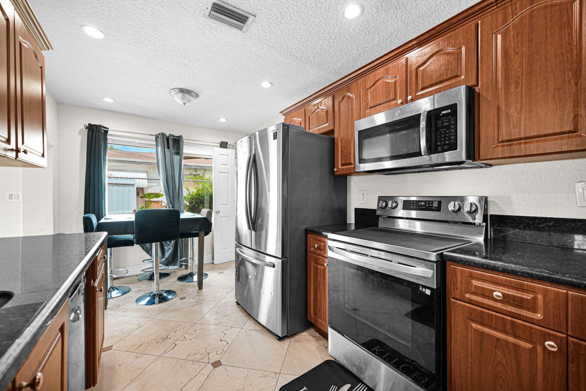 3300 NW 32nd Street, Lauderdale Lakes, FL 33309 Photo