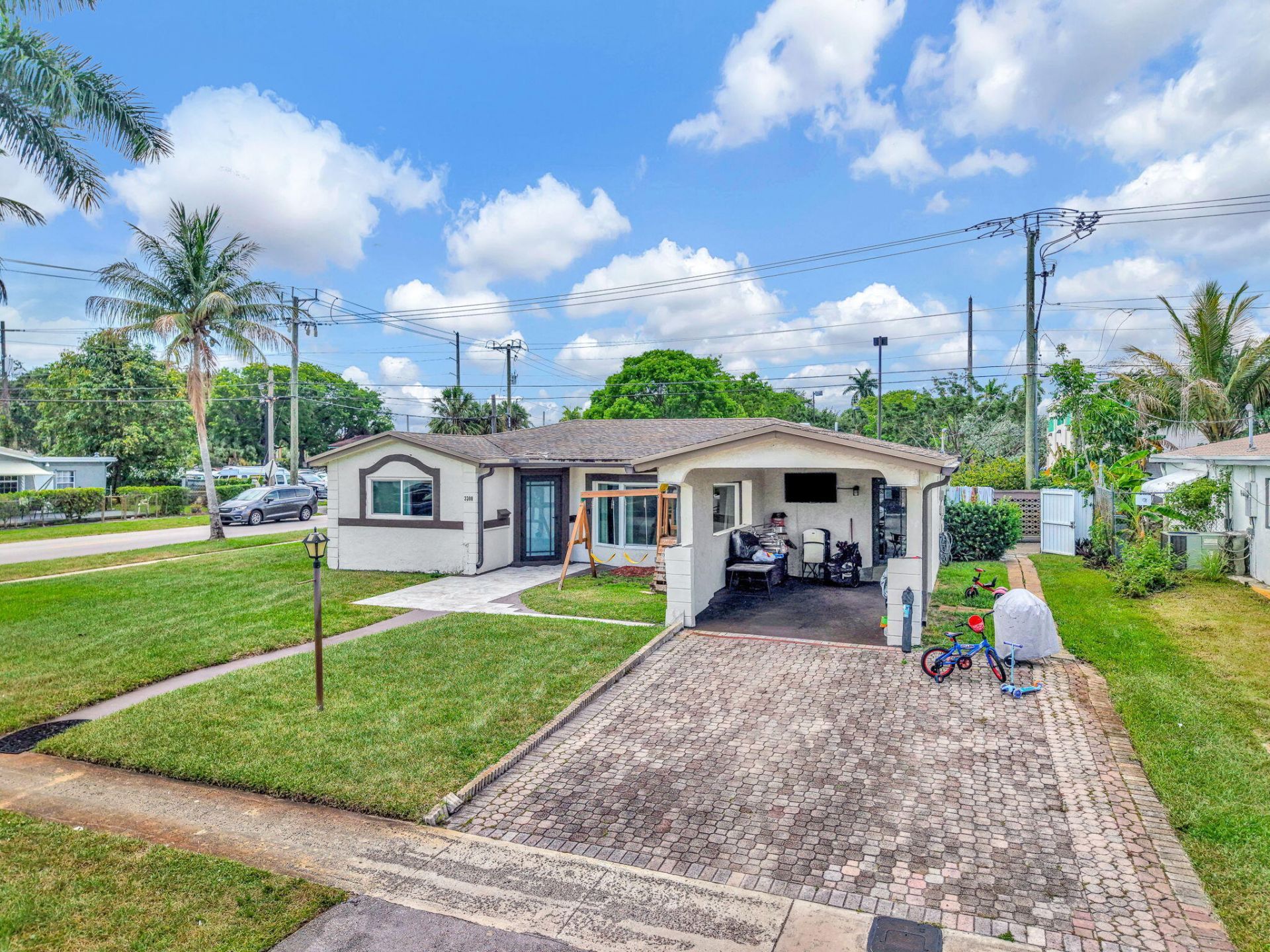 3300 NW 32nd Street, Lauderdale Lakes, FL 33309 Photo