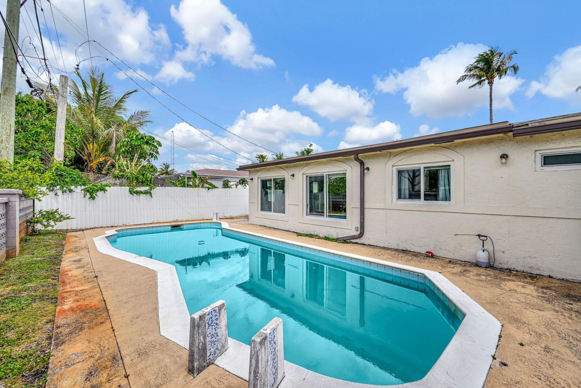 3300 NW 32nd Street, Lauderdale Lakes, FL 33309 Photo