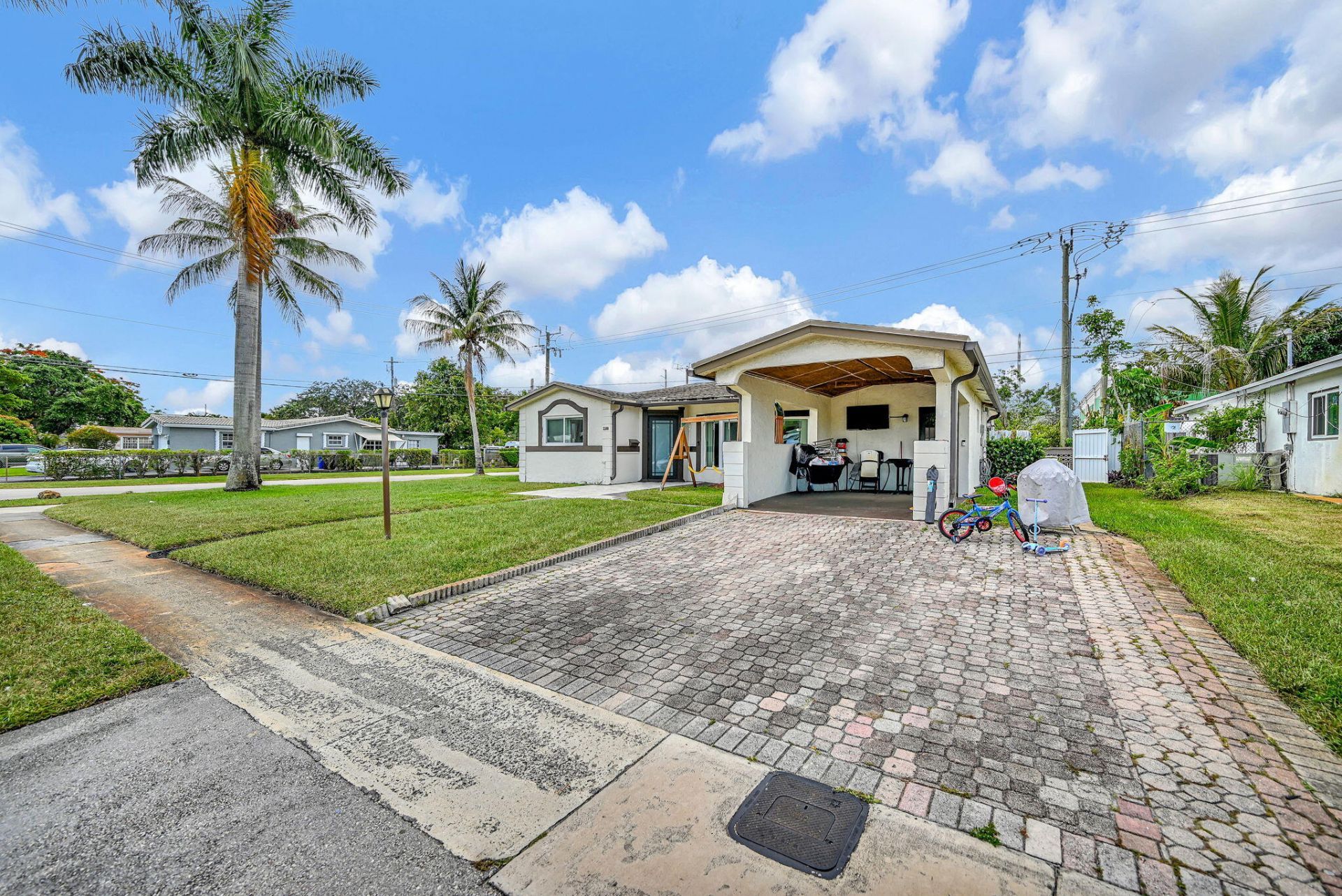3300 NW 32nd Street, Lauderdale Lakes, FL 33309 Photo