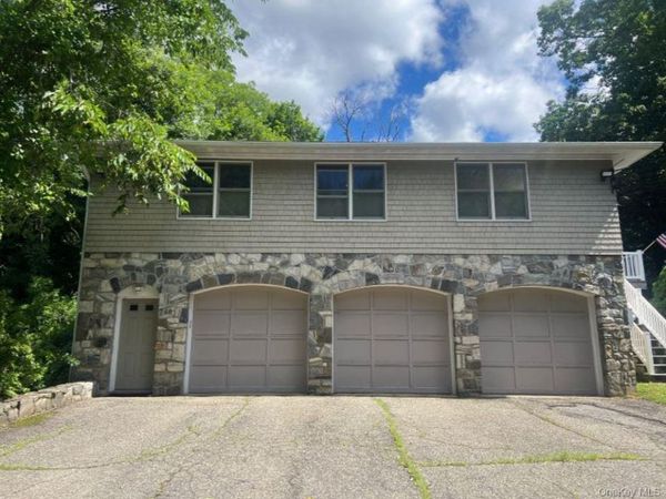 248 West Lake Boulevard , Mahopac, NY 10541