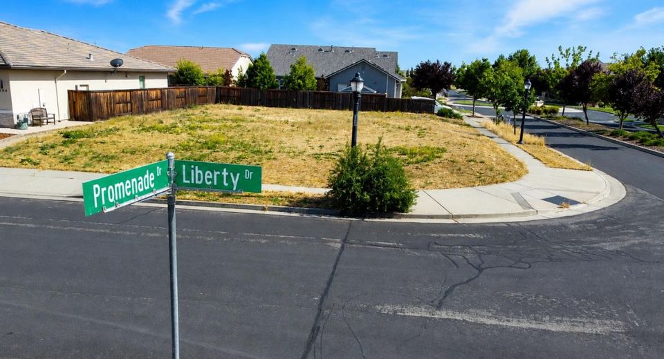 2700 Liberty Dr, Woodland, CA 95776 Photo