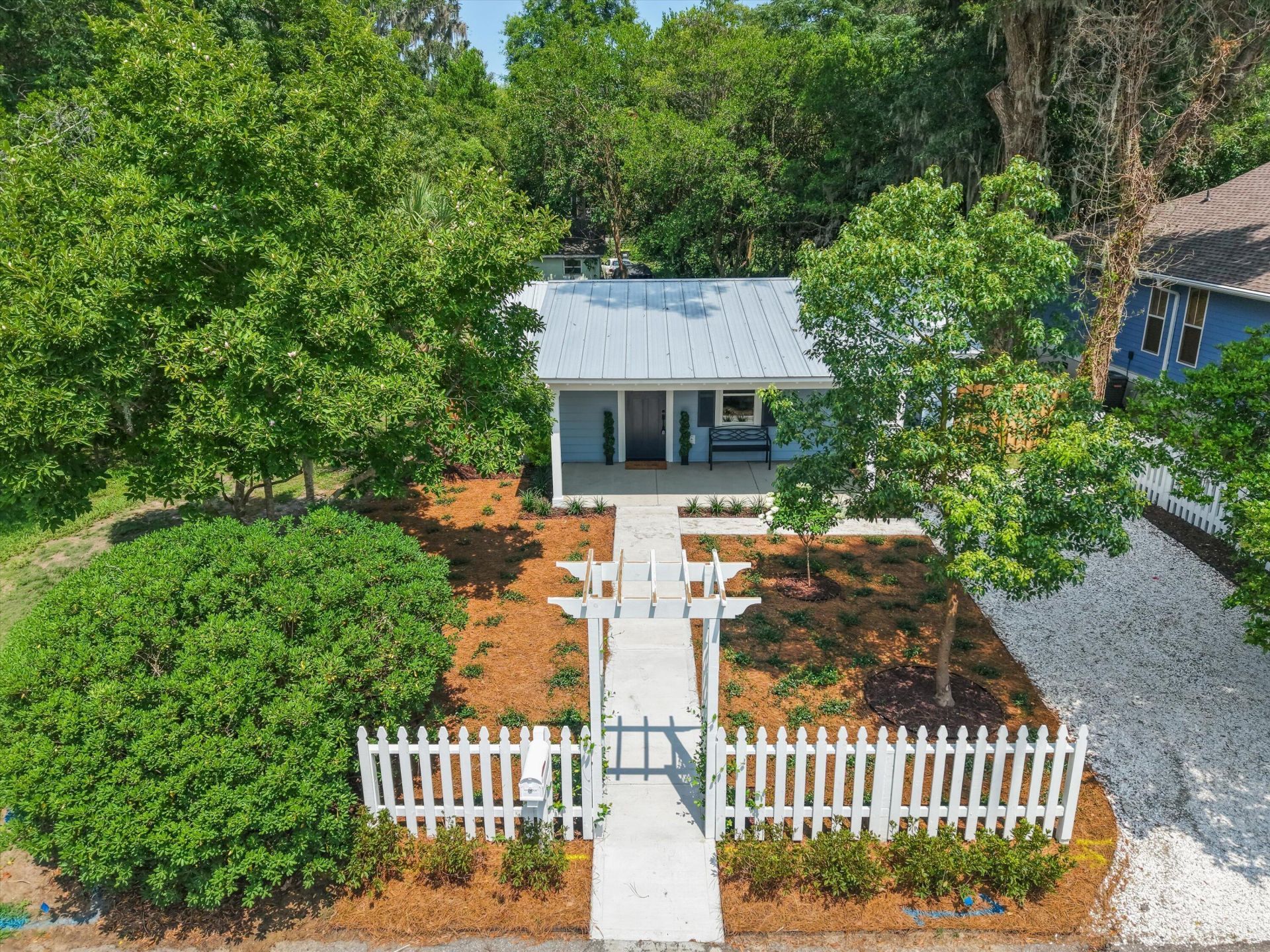 417 Waight Street Photo 5