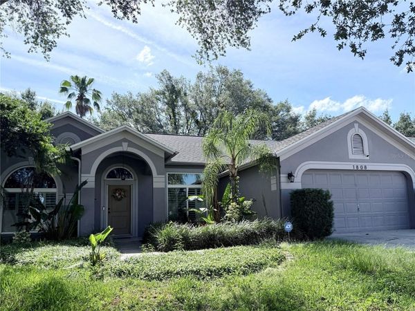 VALRICO, FL 33594