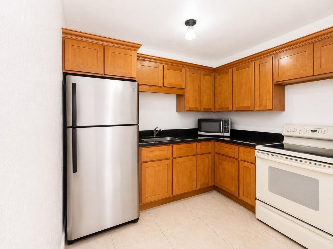 990 NW 1st Street, Unit 1, Miami, FL 33128 Photo