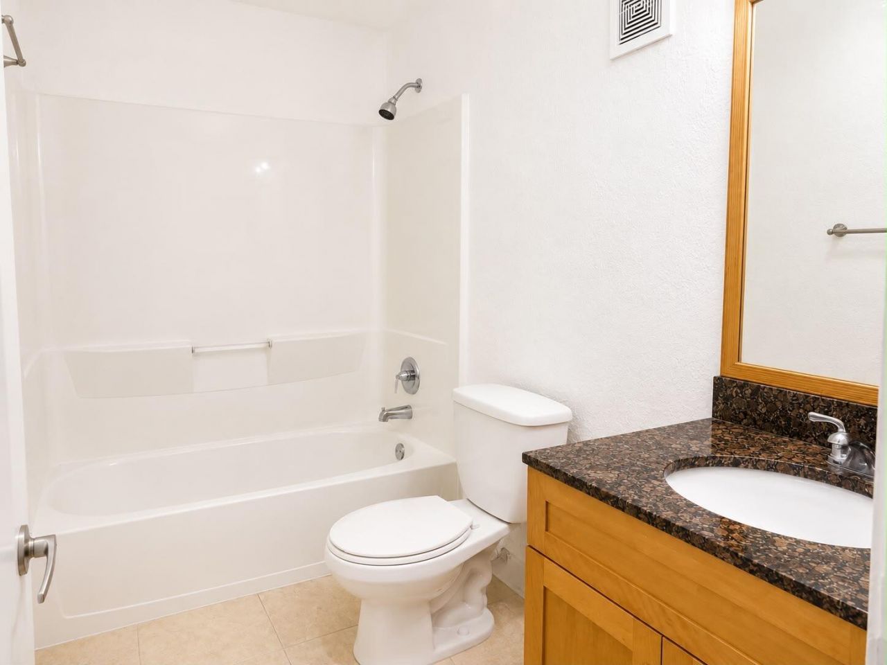 990 NW 1st Street, Unit 1, Miami, FL 33128 Photo