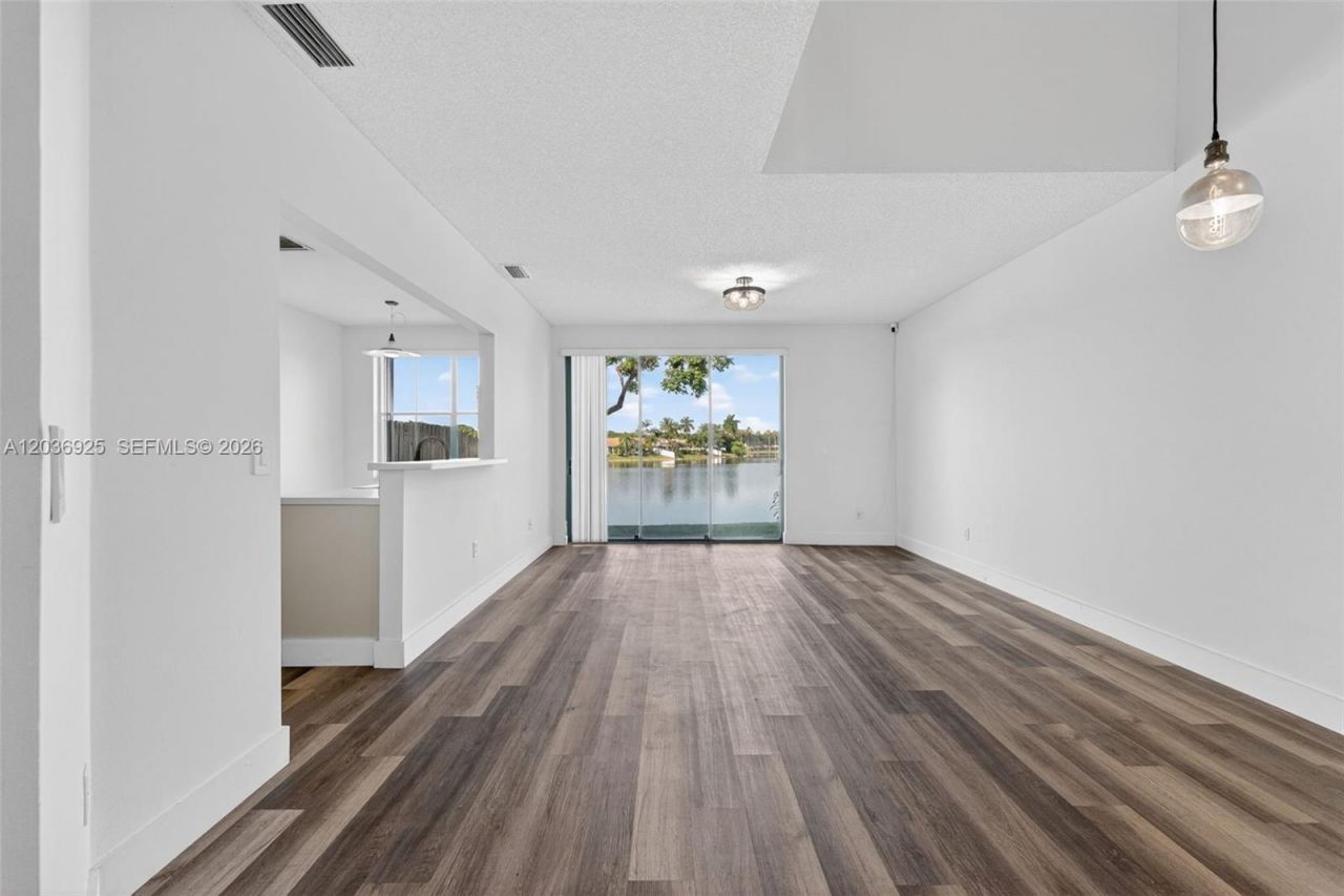 1361 NW 126th Way , Sunrise, FL 33323 Photo