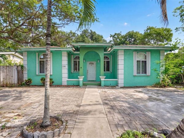 3039 NW 43rd Ter , Miami, FL 33142
