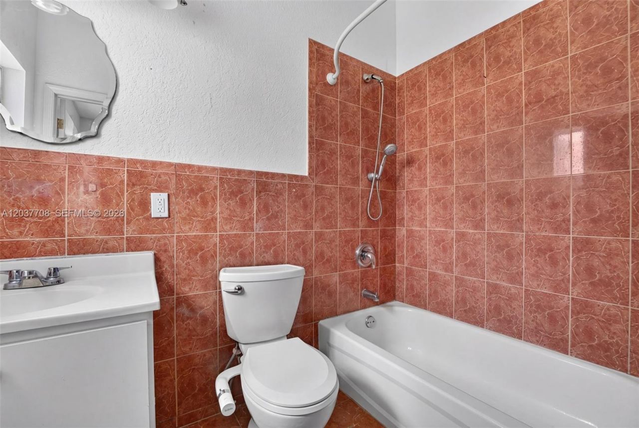 3039 NW 43rd Ter, Miami, FL 33142 Photo