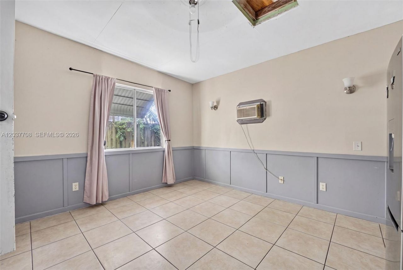 3039 NW 43rd Ter, Miami, FL 33142 Photo