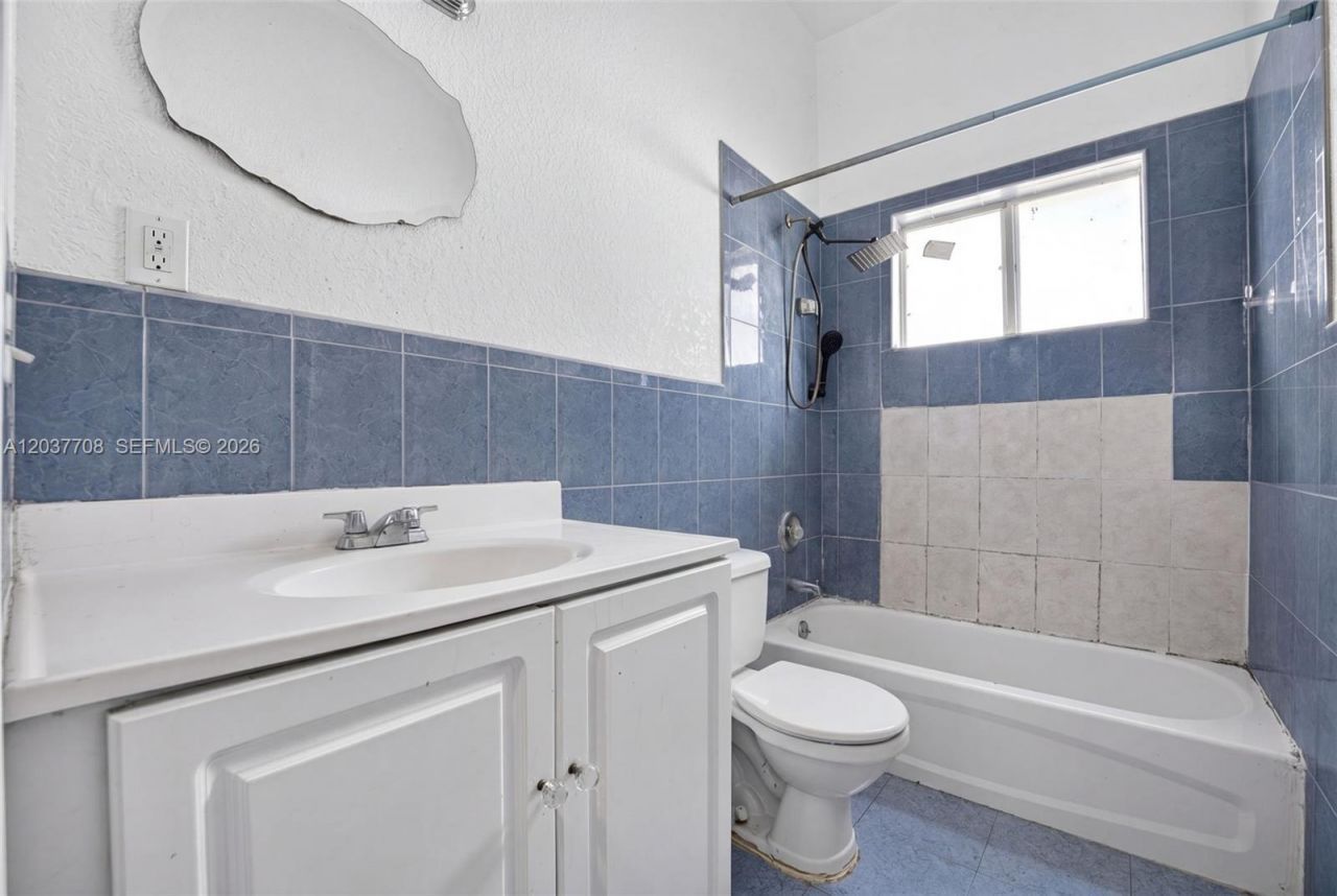 3039 NW 43rd Ter, Miami, FL 33142 Photo
