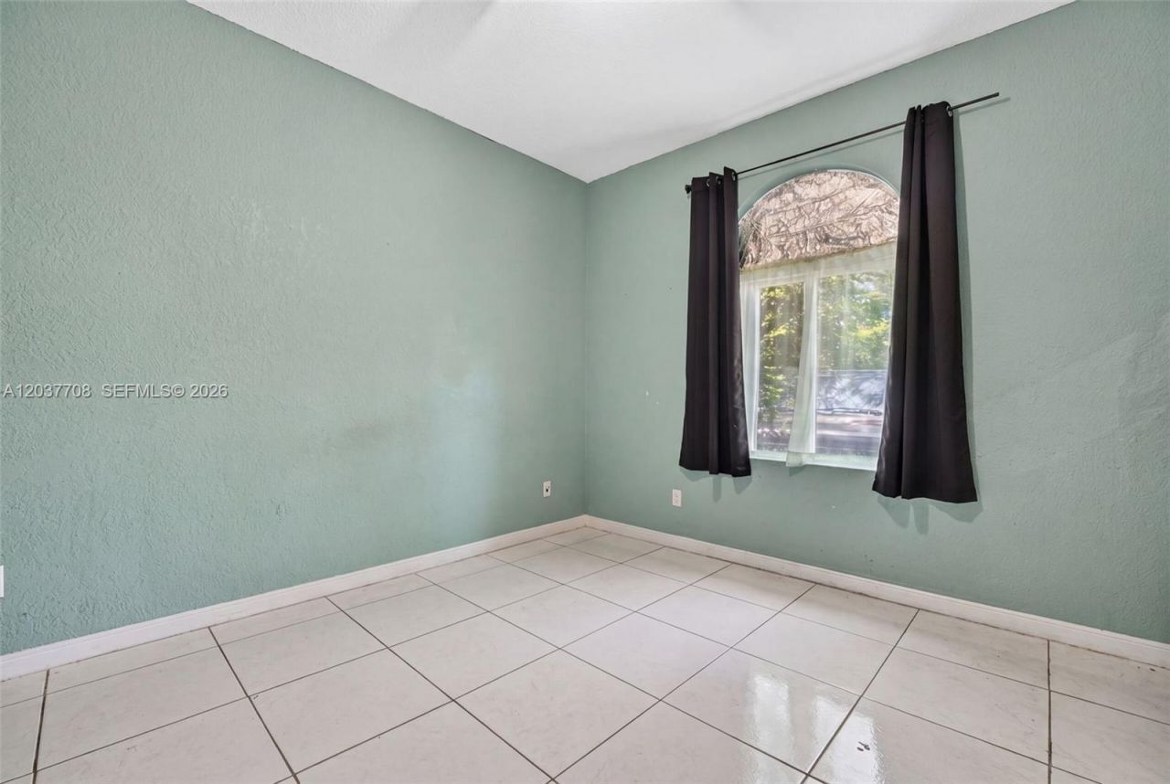 3039 NW 43rd Ter, Miami, FL 33142 Photo