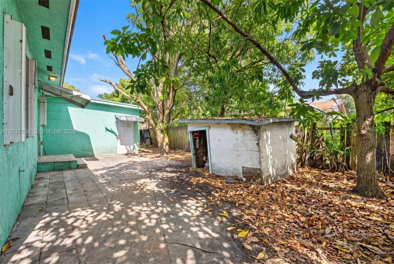 3039 NW 43rd Ter, Miami, FL 33142 Photo