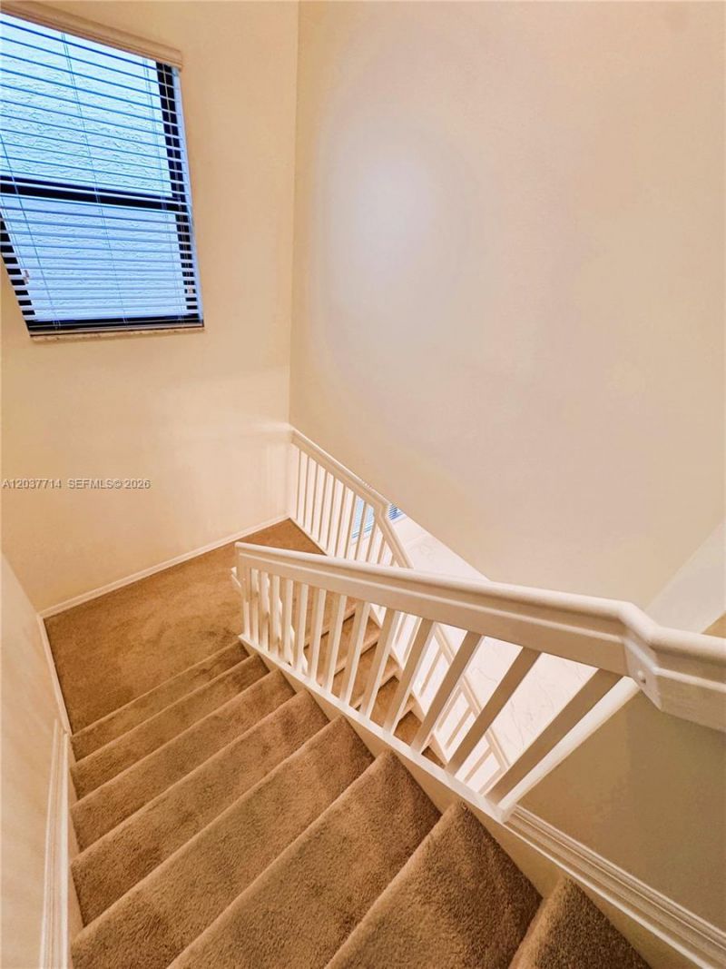 636 NE 193rd St , Unit 636, Miami, FL 33179 Photo
