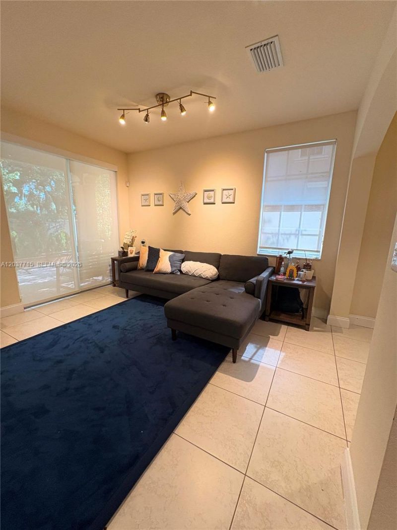 280 Las Brisas Cir , Unit 280, Sunrise, FL 33326 Photo