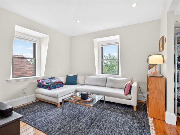 113 Chestnut Ave, Unit 3, Boston, MA 02130