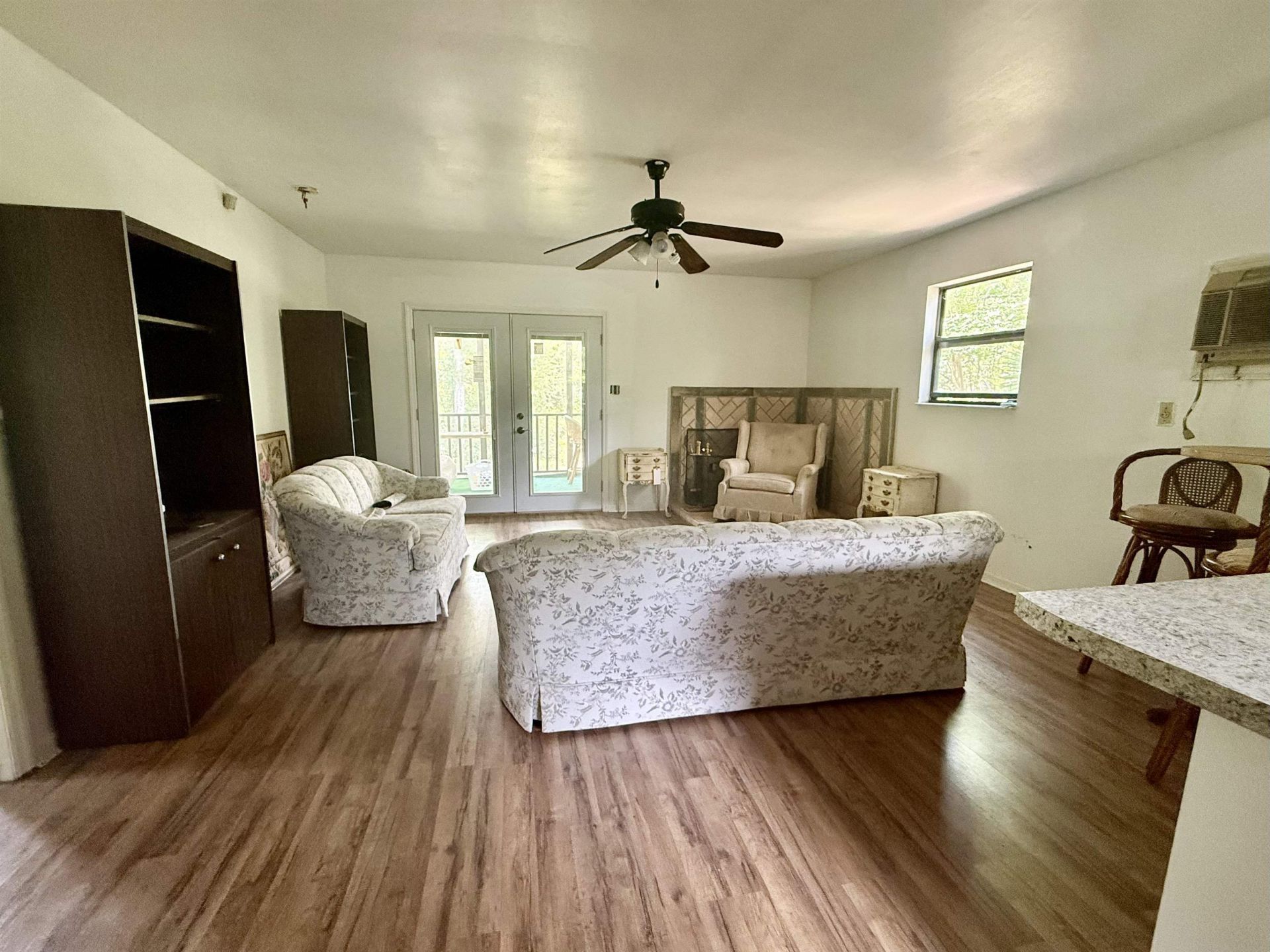 524 NE Withla Bluffs Way, Lee, FL 32340 Photo
