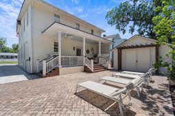 808 Washington Street photo 4