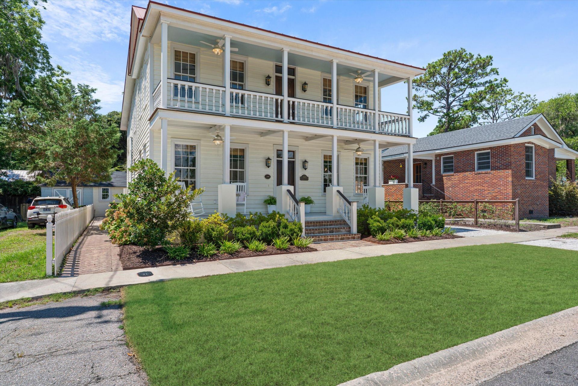 808 Washington Street Photo 6