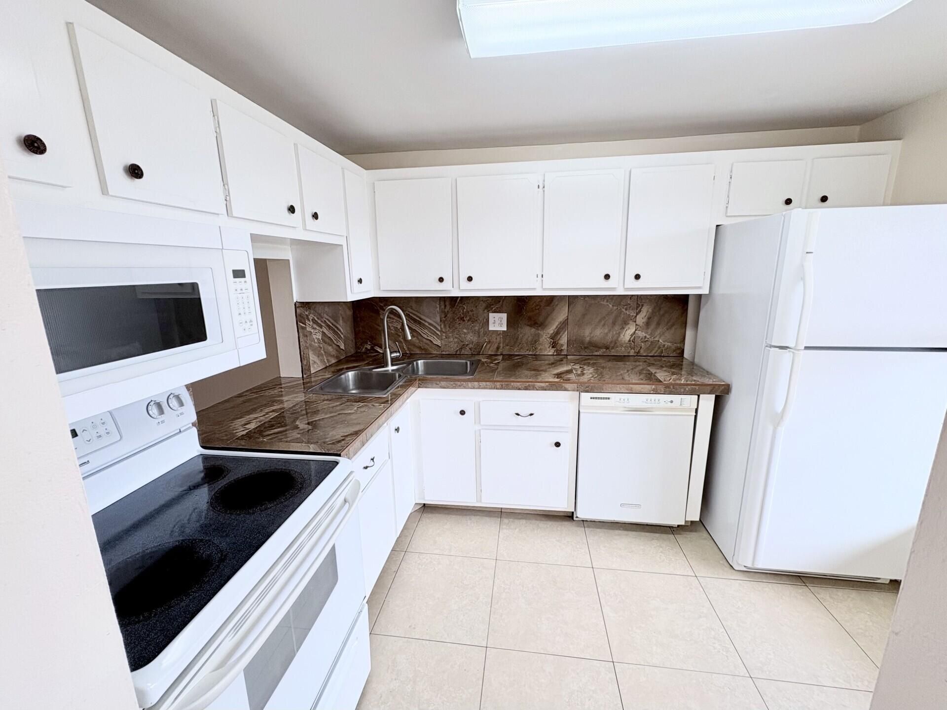 6070 NW 64th Avenue Nw, Unit 204, Tamarac, FL 33319 Photo